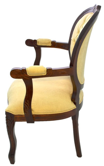 Poltrona Medalhão II Entalhada Verniz Capuccino + Cores