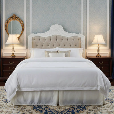 Cabeceira Cama de Casal/Queen/King Entalhada Luis XV com Capitonê e Tachas + Cores