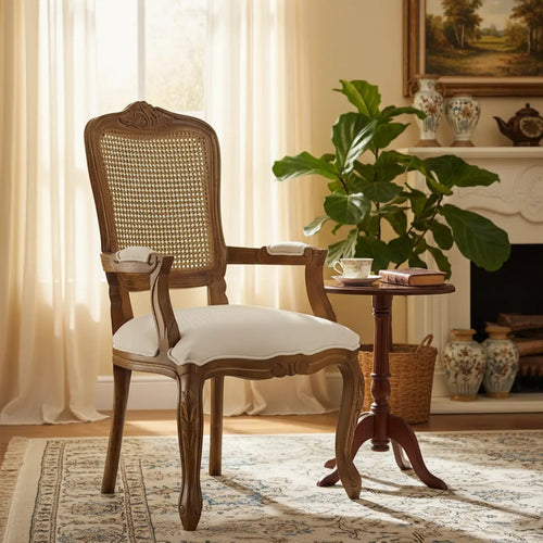 Cadeira Luis XV II Entalhada com Braço e Encosto em Tela Imbuia e Suede Claro + Cores