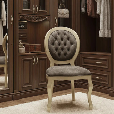 Cadeira Medalhão III Lisa com Capitonê Dourado e Marrom + Cores